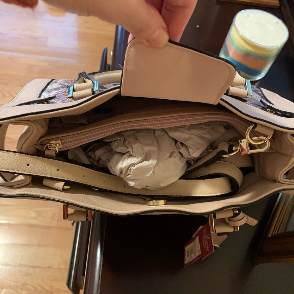 Purse - Picture 2 of 2